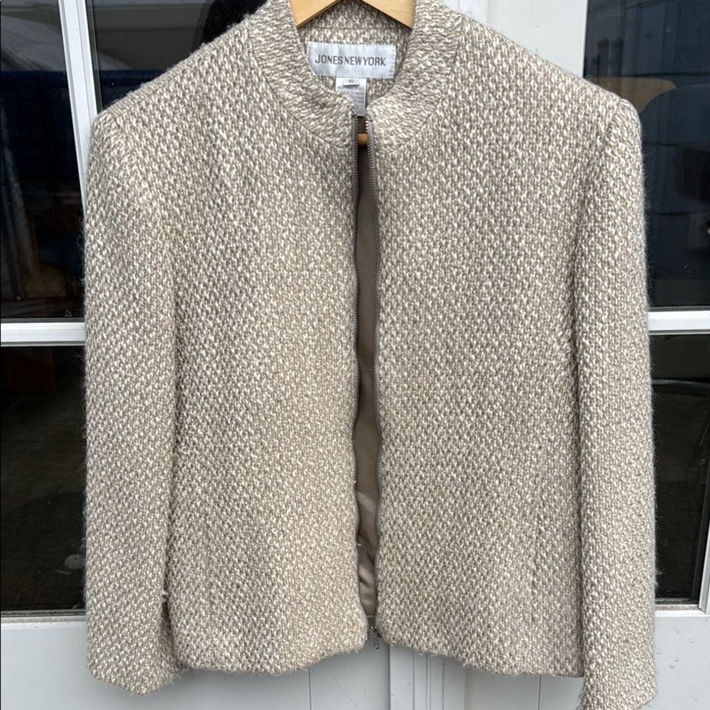 Jones New York Cream Blazer with Textured Fabric
